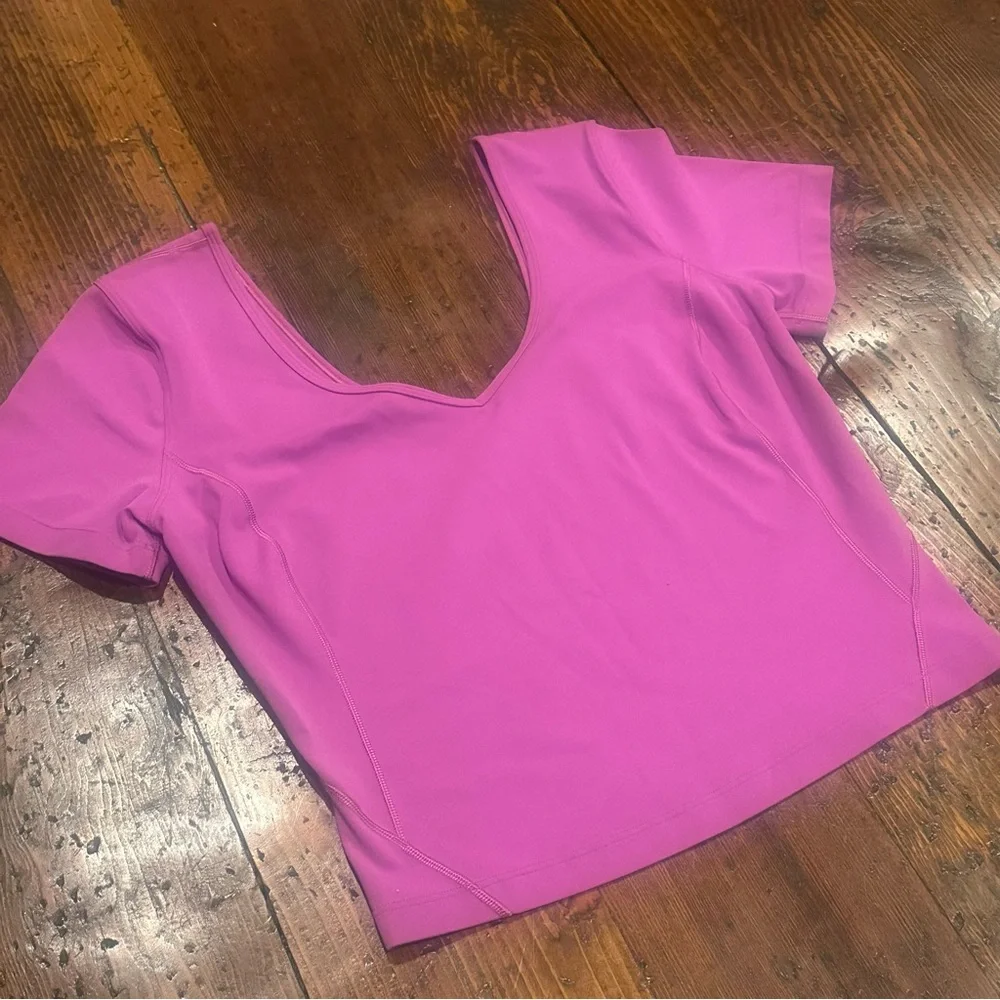 Lululemon Vivid Plum Set - Align Tee and 21” Align Leggings Size 6 - Picture 6 of 6